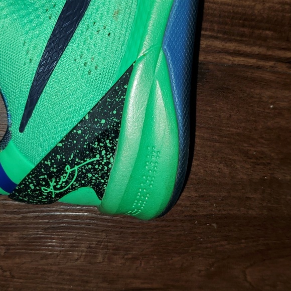 Kobe Nike Sneakers 5Y - Picture 2 of 12